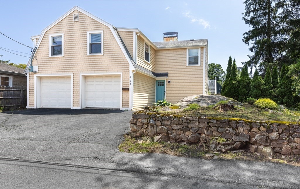 24 Russell St, Marblehead, MA 01945 House Rental in Marblehead, MA