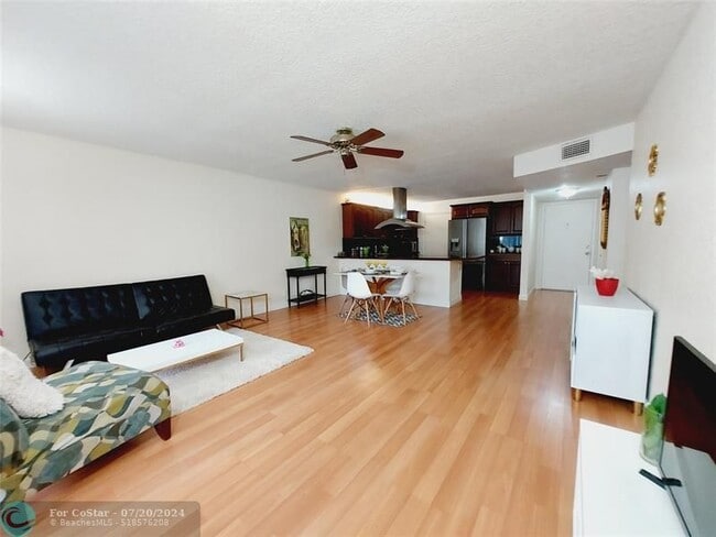 Building Photo - 22605 SW 66th Ave