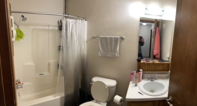 Building Photo - 712 S Armstrong Ave