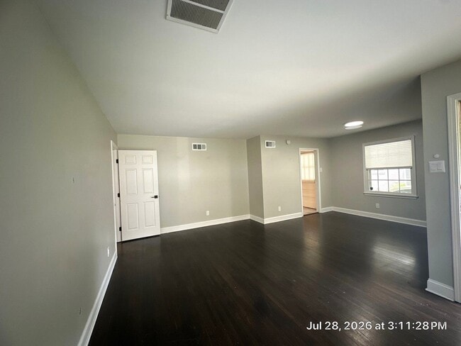 Building Photo - 5259 Sequoia Rd