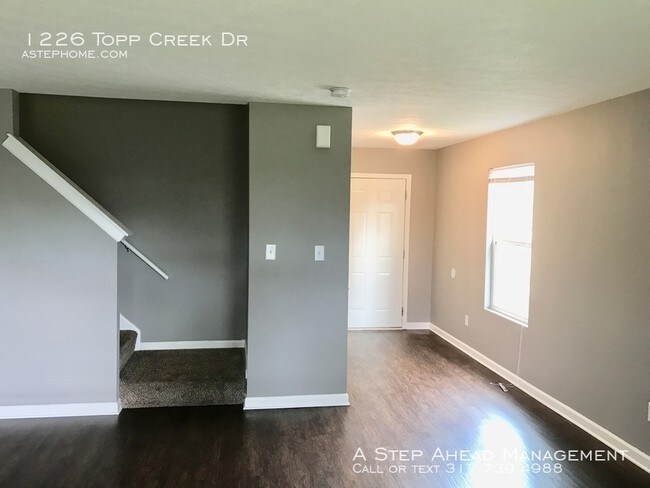 Building Photo - 1226 Topp Creek-4 bed/2.5 Bath on West Side
