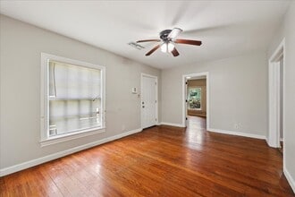 Building Photo - 4020 Ector Ave