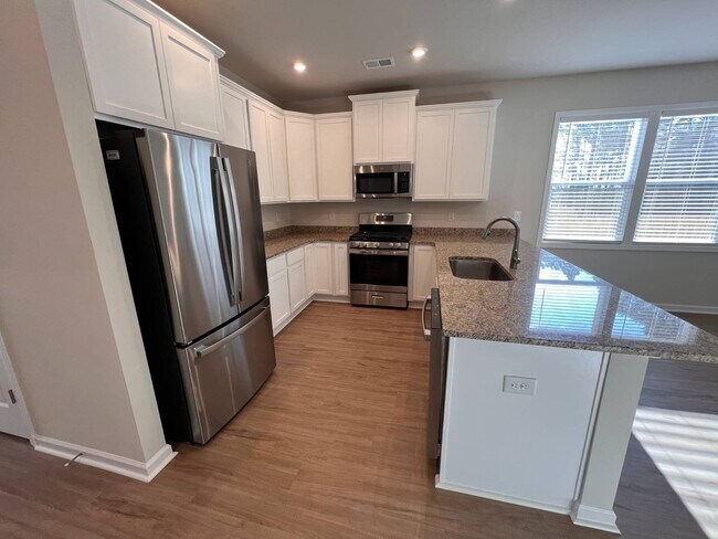 Foto del edificio - 6357 Whirlaway Rd