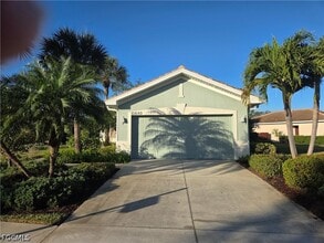 Building Photo - 10640 Camarelle Cir