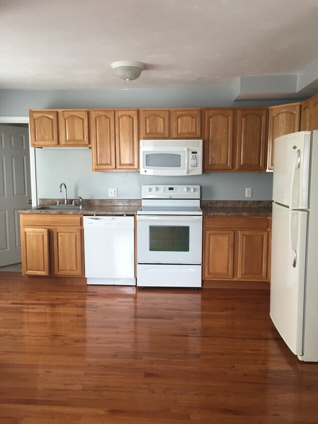Kitchen - 6 Chapman St