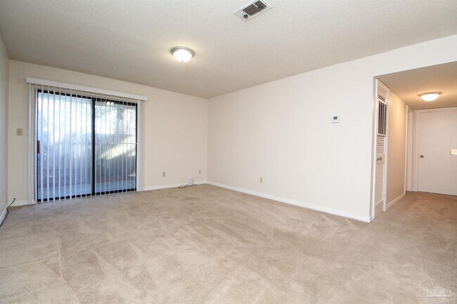 Foto del edificio - 7116 Pearson Rd