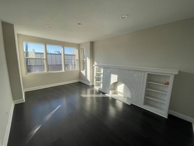 Building Photo - 1309 S Kostner Ave