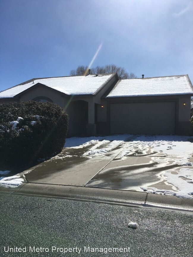 Foto del edificio - 3 br, 2 bath House - 6913 E. Lemon Tree Drive