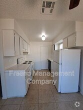 Building Photo - 3037 W Pontiac Way
