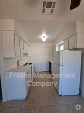Building Photo - 3037 W Pontiac Way