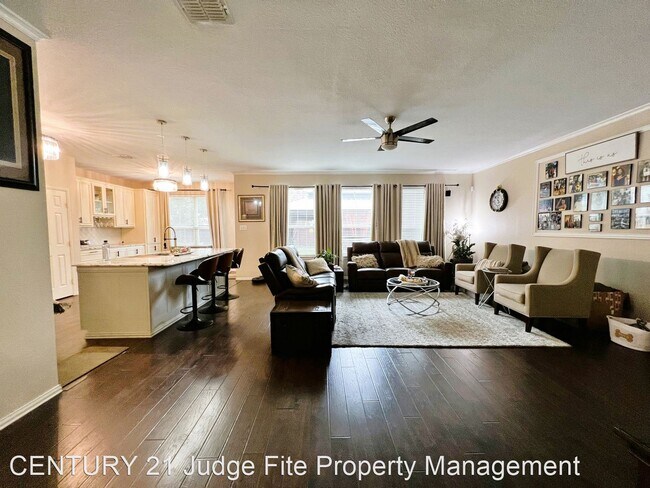 Building Photo - 5 br, 3 bath House - 4816 Rum Street