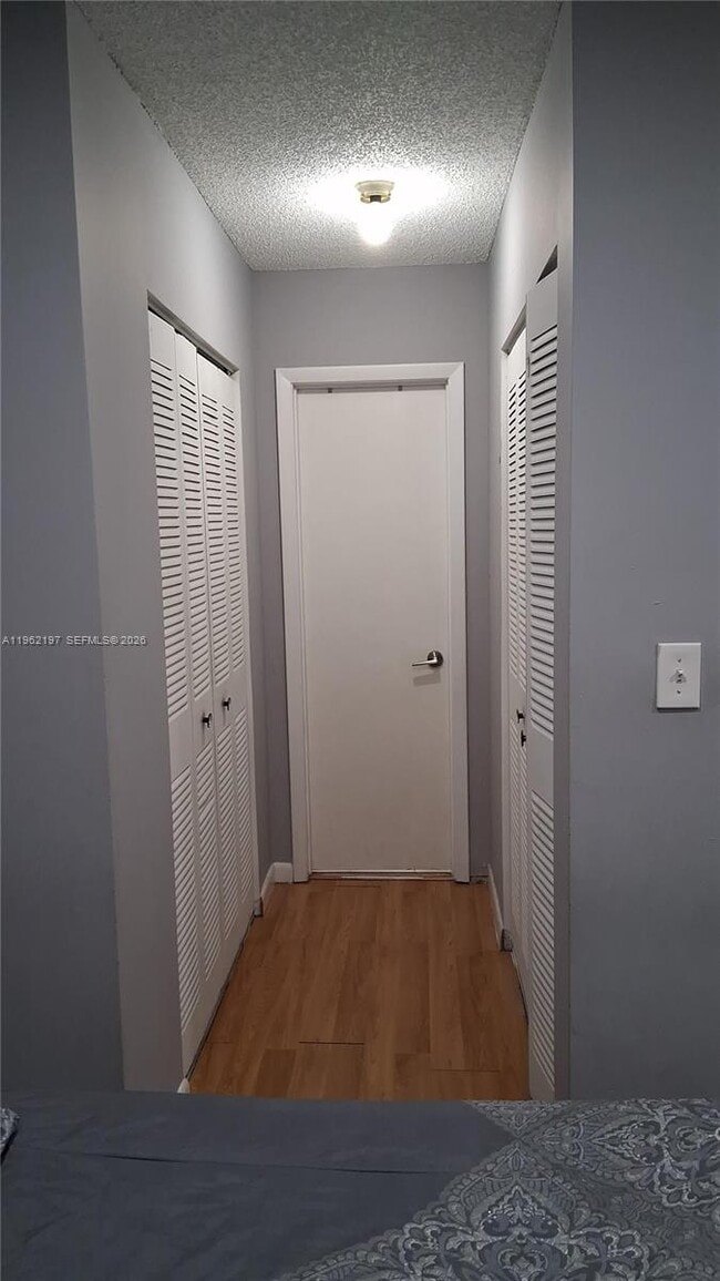 Building Photo - 2608 W 54th Pl