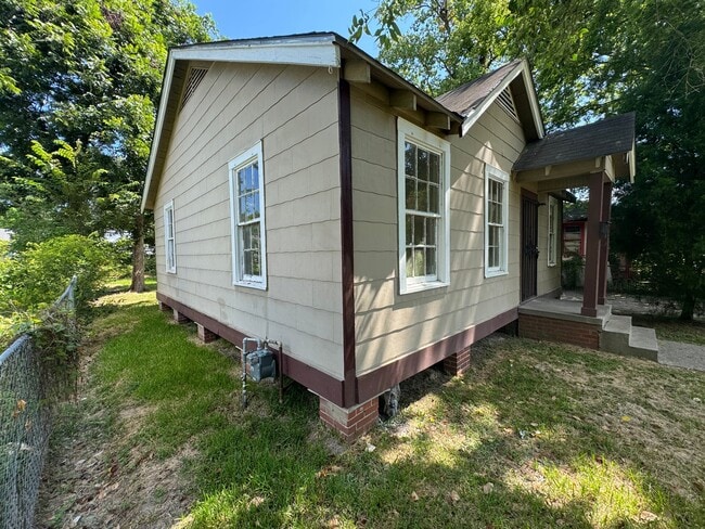 Photo - 5465 Jefferson Ave (Baton Rouge, LA) House