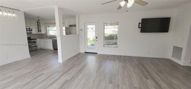 Foto del edificio - 200 NW 9th St