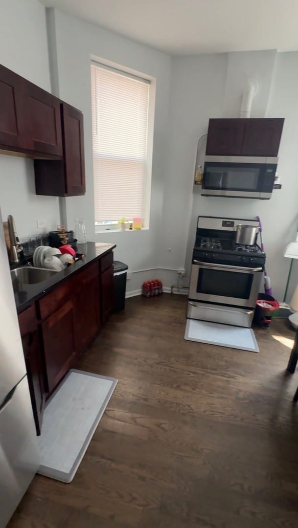 Foto del edificio - 822 N Lawndale Ave