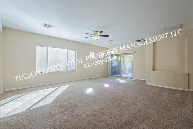 Building Photo - 6070 Wych Elm Pl