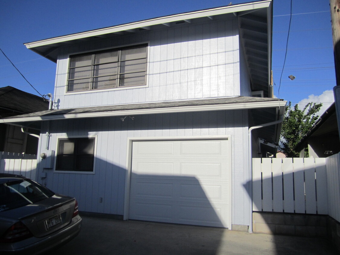 Primary Photo - Single family, very spacious 2 bedroom, 2....