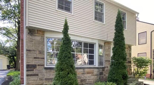 Foto del edificio - 2336 Canterbury Rd