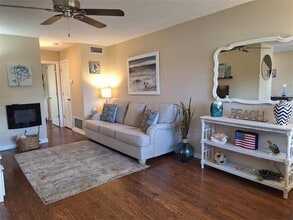 Building Photo - 50 Woodland Dr