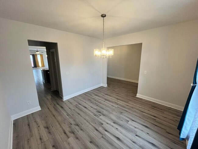 Building Photo - 1121 Carlisle Pl