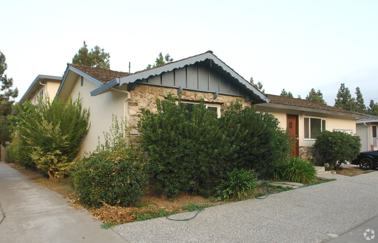 Building Photo - 997 Leigh Ave