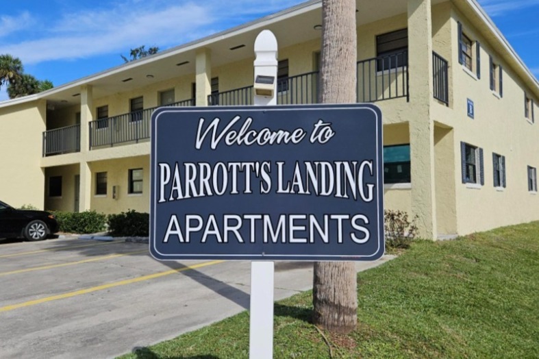 Foto principal - Parrott's Landing Apartments