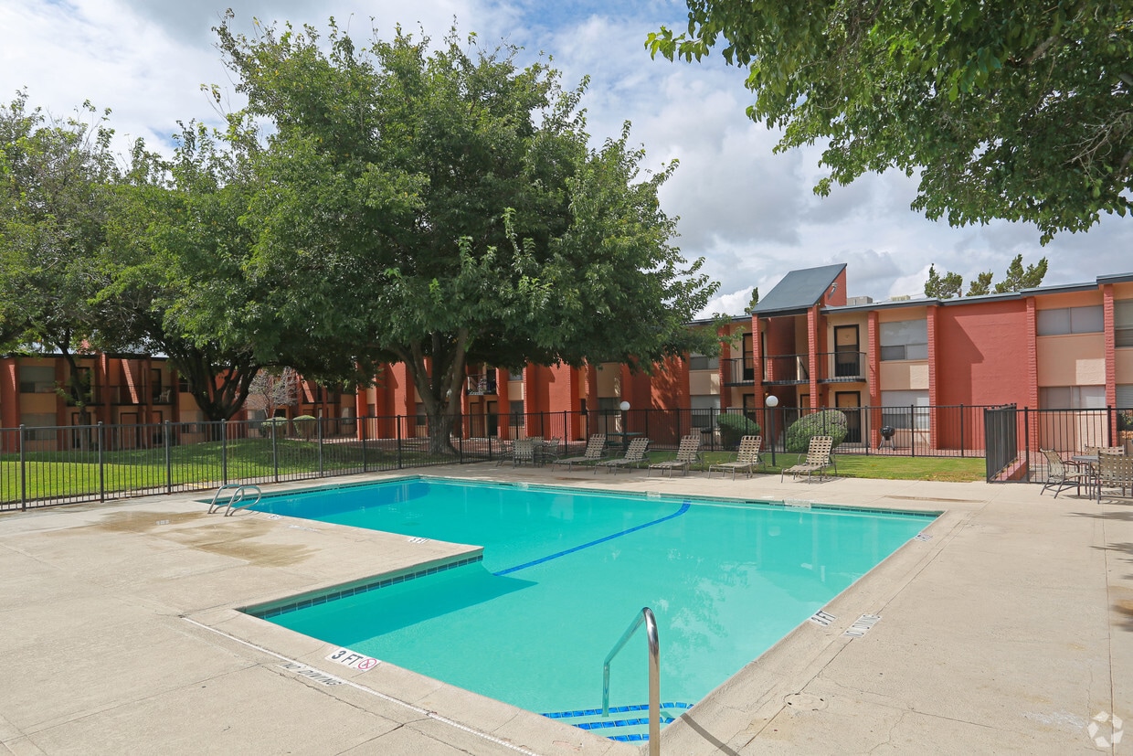 Primary Photo - Vista Village Apartments