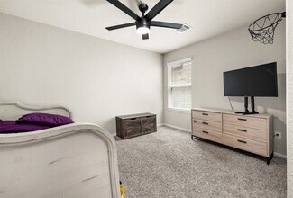 Building Photo - 2214 Sand Lily Dr