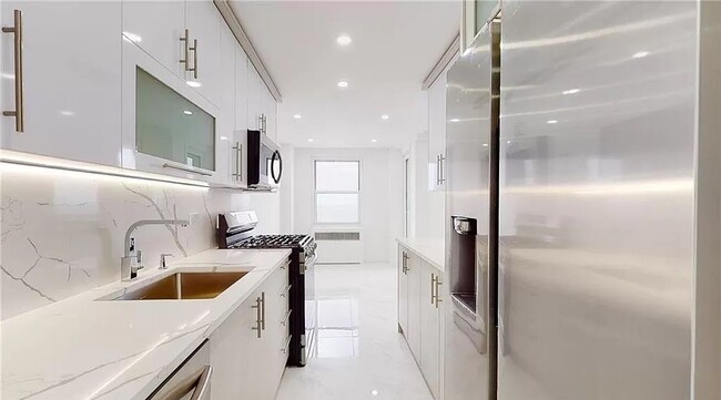 Foto del edificio - 1311 Brightwater Ave