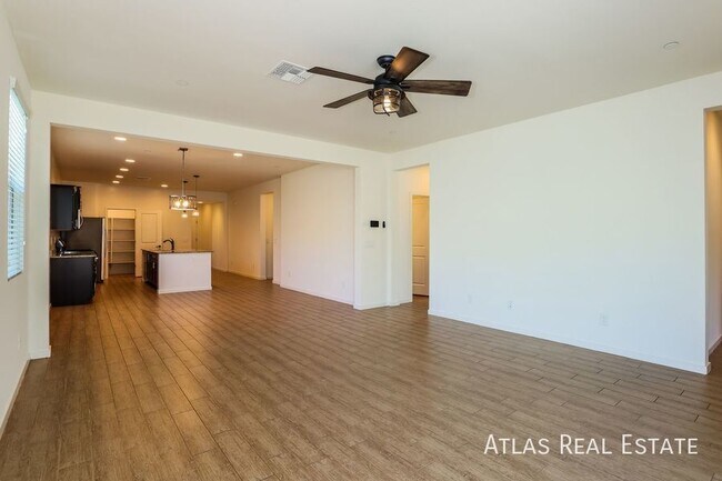 Foto del edificio - $500 Off Move-In Costs and 6 WEEKS FREE RE...