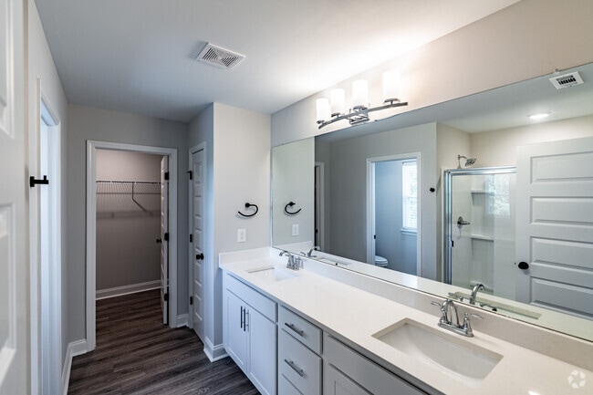 3BR, 2.5BA - 1724SF - Cypress - First Bathroom - The Estates at Cane Ridge