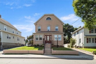 Building Photo - 26 S Bayles Ave
