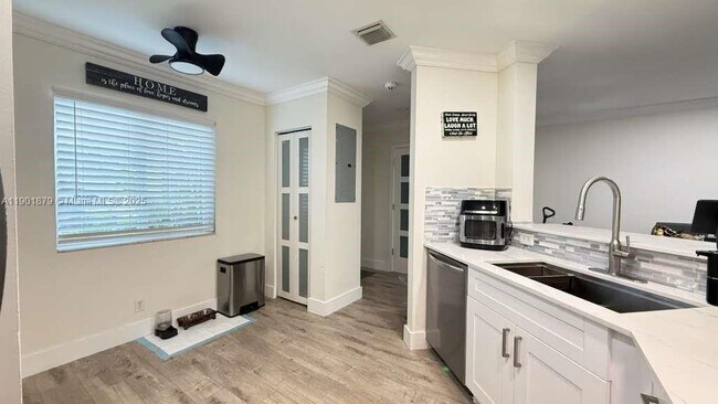 Foto del edificio - 1407 SW 48th Terrace