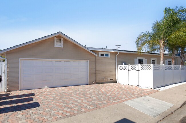 Foto del edificio - 4766 63rd St