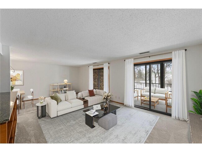 Foto del edificio - 7200 Cahill Rd