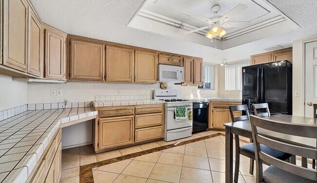 Building Photo - 29533 Alicante Dr