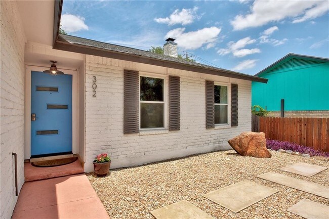 Building Photo - 302 Skyloop Dr