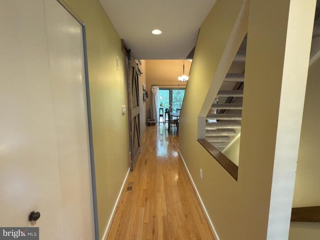 Building Photo - 1665 Cedar Hollow Way