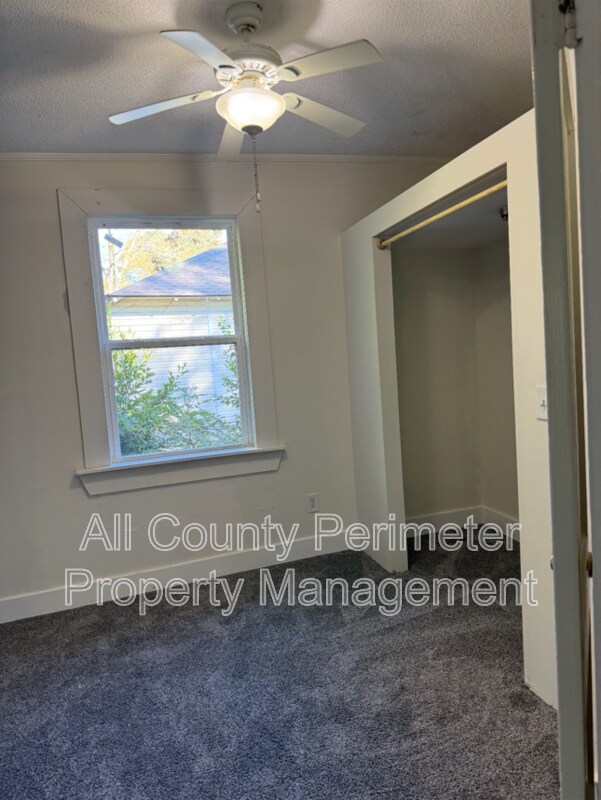 Building Photo - 2169 Neal Ave