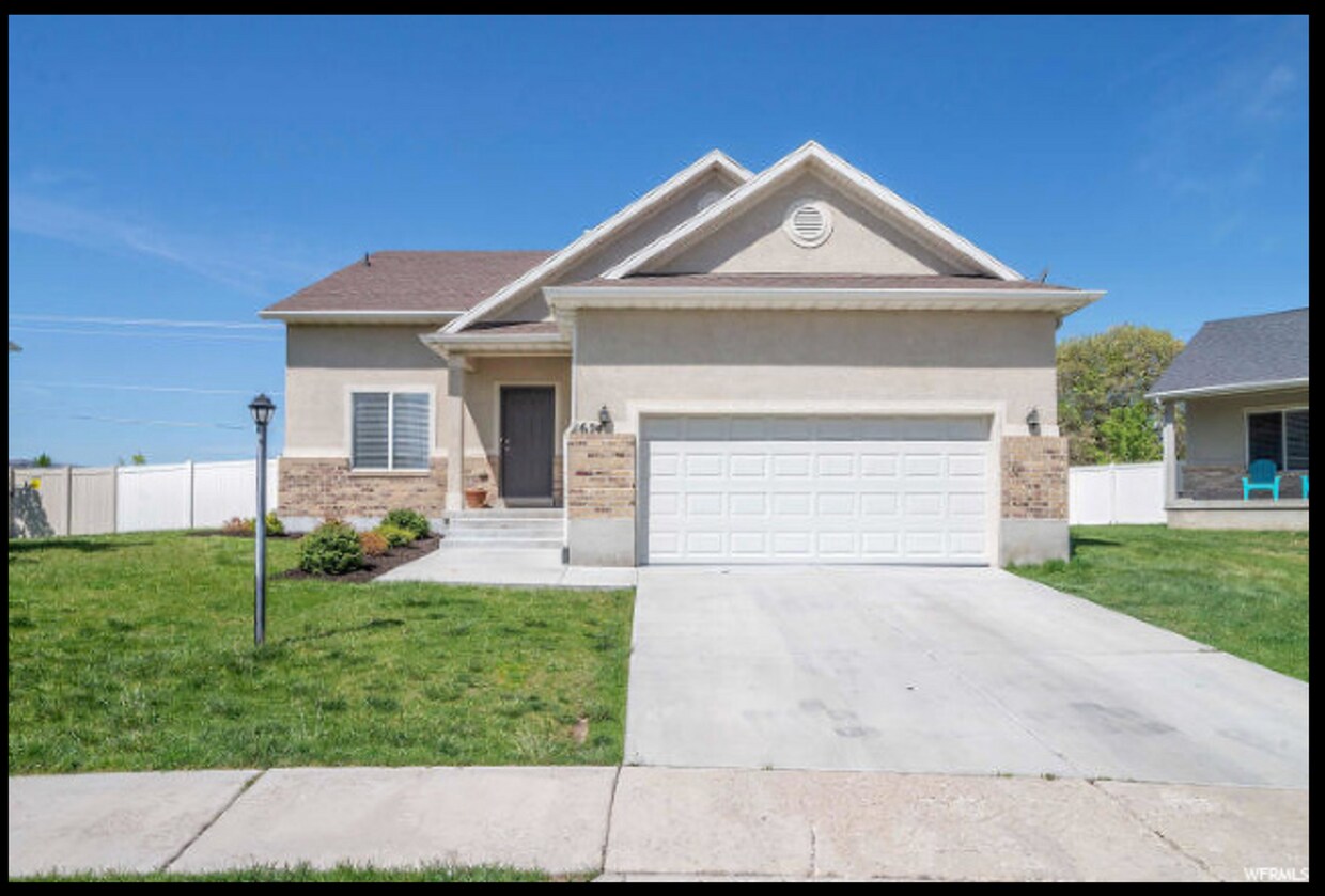 Primary Photo - 5 Bedroom/3 Bathroom House in Lehi
