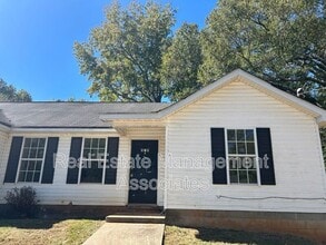 Building Photo - 539 N 9th St