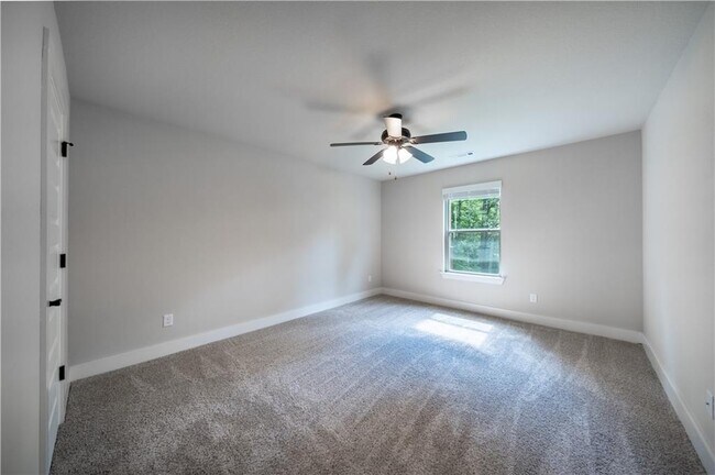 Foto del edificio - 37 Brierfield Ln