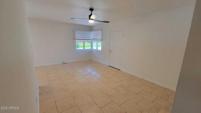Building Photo - 2141 E Osborn Rd