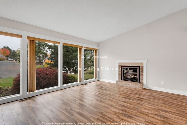 Building Photo - Sun-Filled Sanctuary with Modern Amenities...