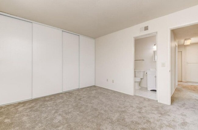 Building Photo - Spacious Home in Quiet Mira Mesa Neighborhood