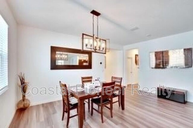 Foto del edificio - 404 Darcy Bluff Pl