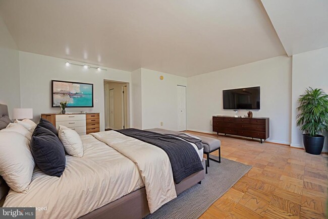 Foto del edificio - 922 24th St NW