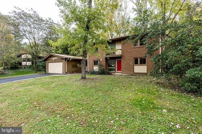 Building Photo - 3409 Wessynton Way