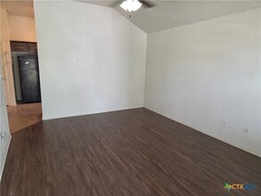 Building Photo - 611 Olaf Dr