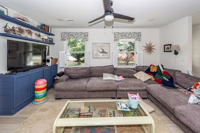 Foto del edificio - 4 Bedroom, 3 Bathroom Home in Magnolia Ranch - West Ashley